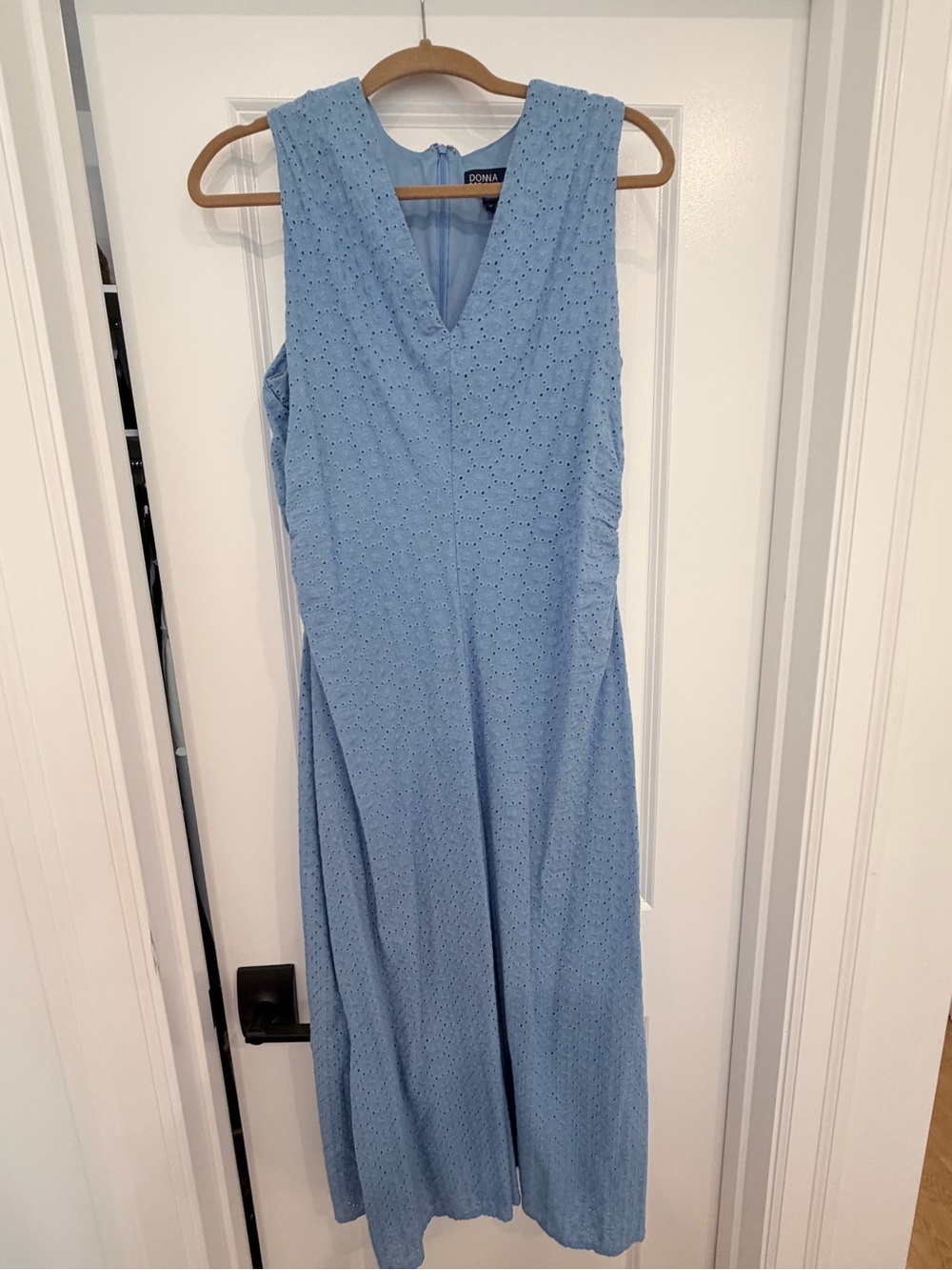 Donna Morgan | Light Blue Eyelet Sleeveless Midi Dress Size 10